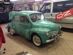 Renault 4CV 1062