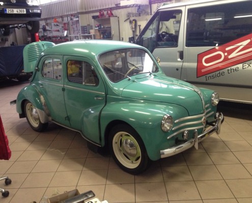 Renault 4CV 1062