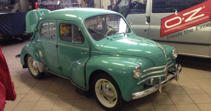 Renault 4CV 1062
