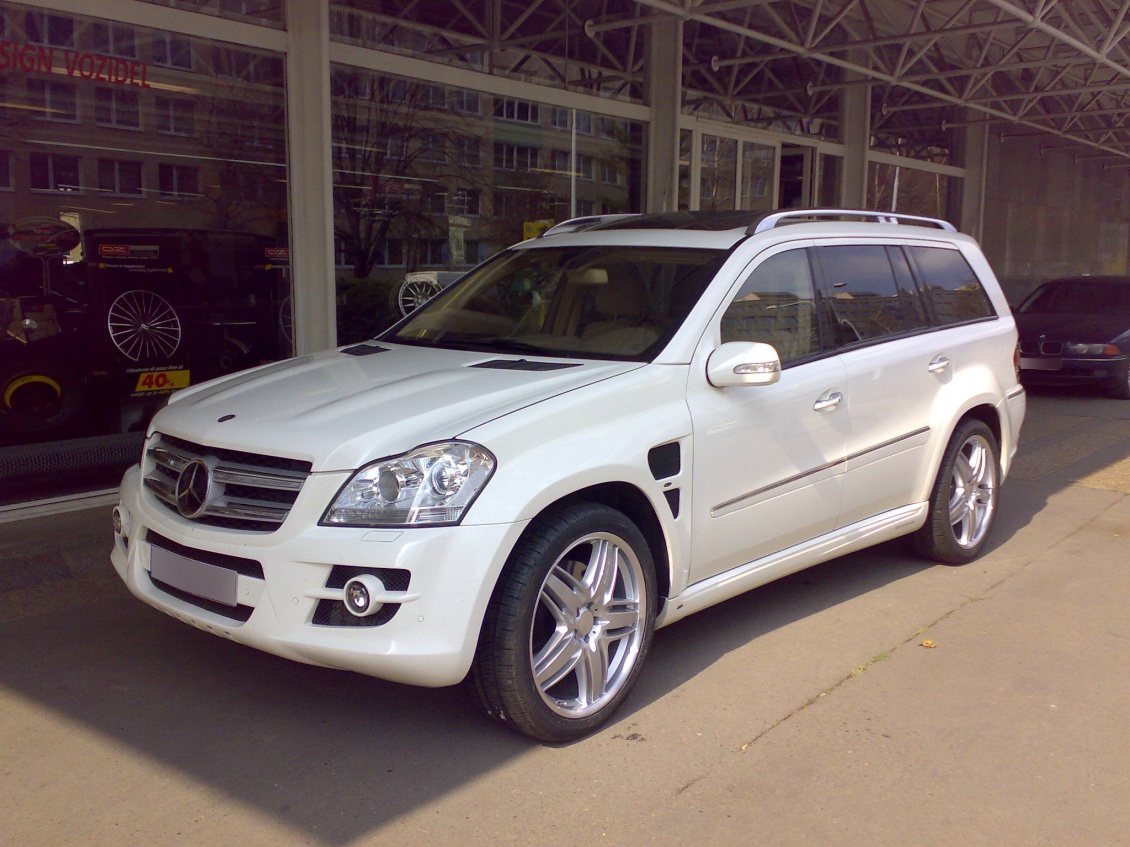 Mercedes Benz GL + Lorinser RS 9 10×22